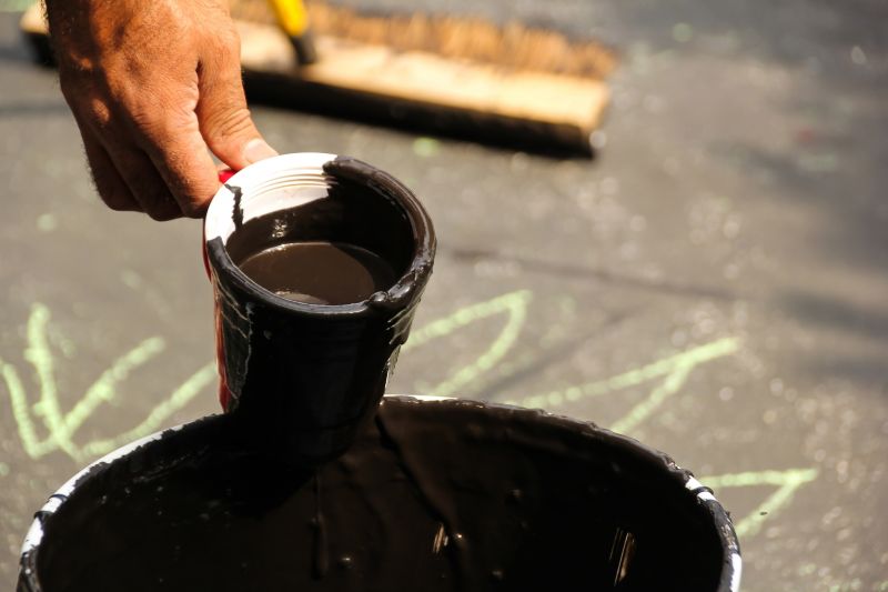Asphalt Sealcoating